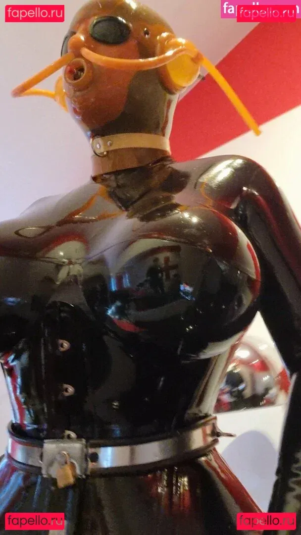 rubberdollemma Onlyfans Photo Gallery 