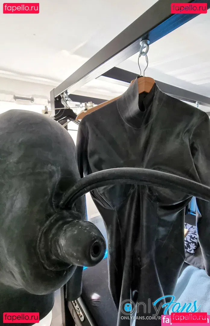 rubberdollemma Onlyfans Photo Gallery 