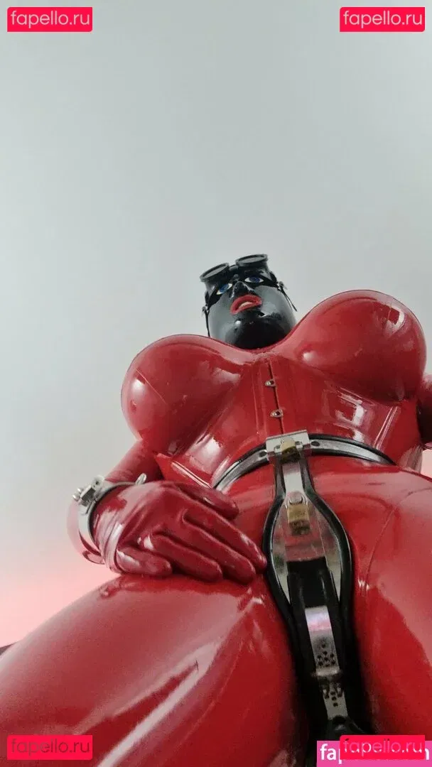 rubberdollemma Onlyfans Photo Gallery 