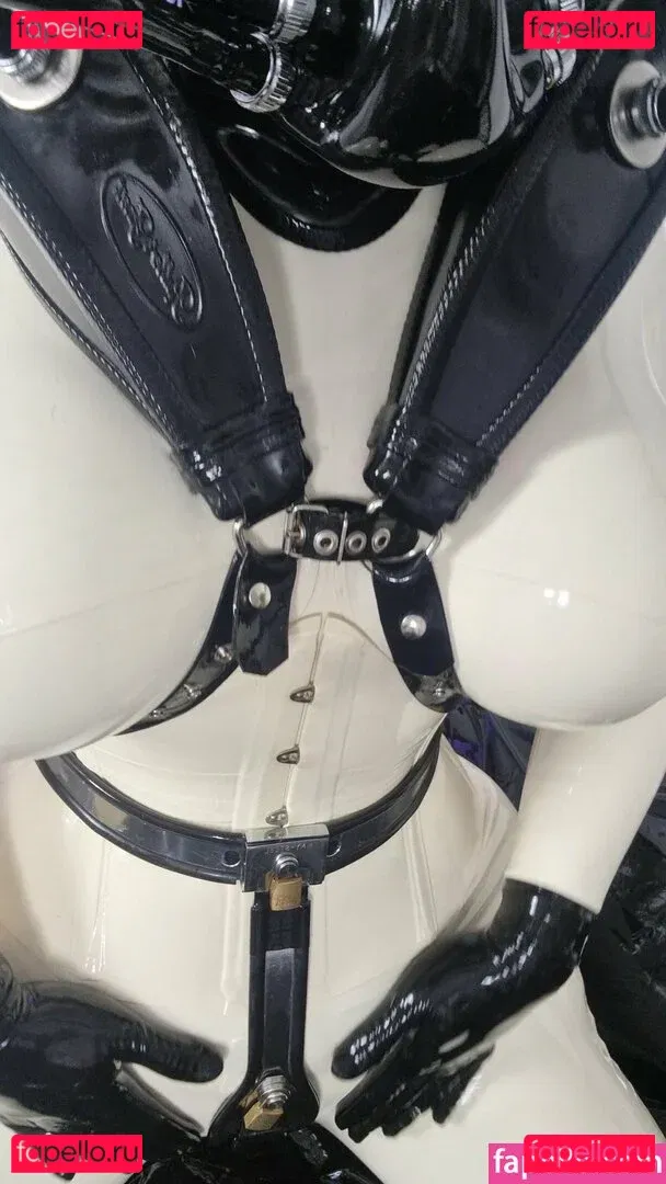 rubberdollemma Onlyfans Photo Gallery 