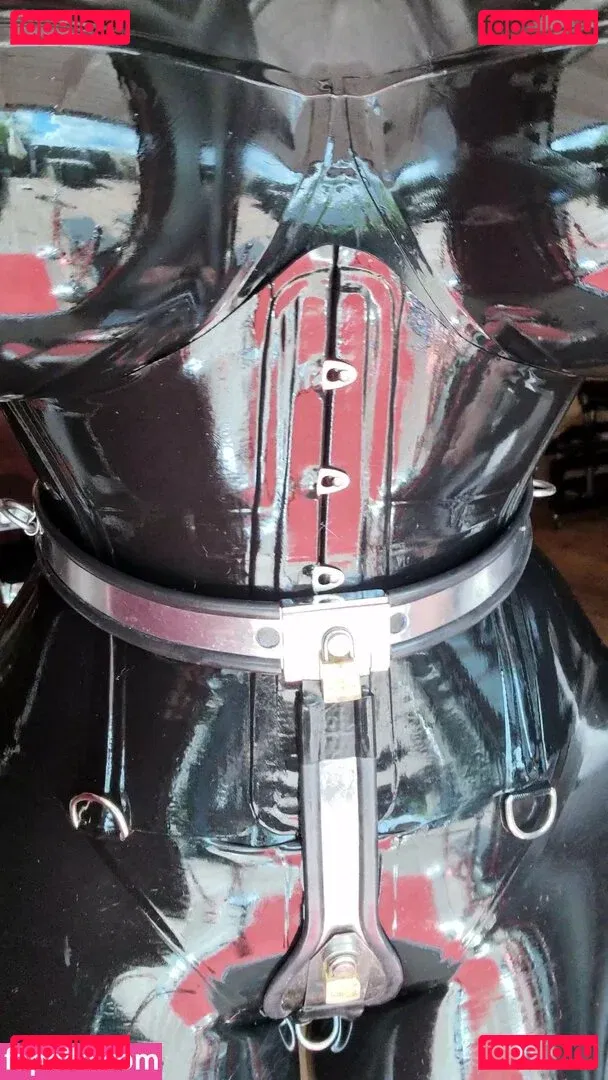rubberdollemma Onlyfans Photo Gallery 