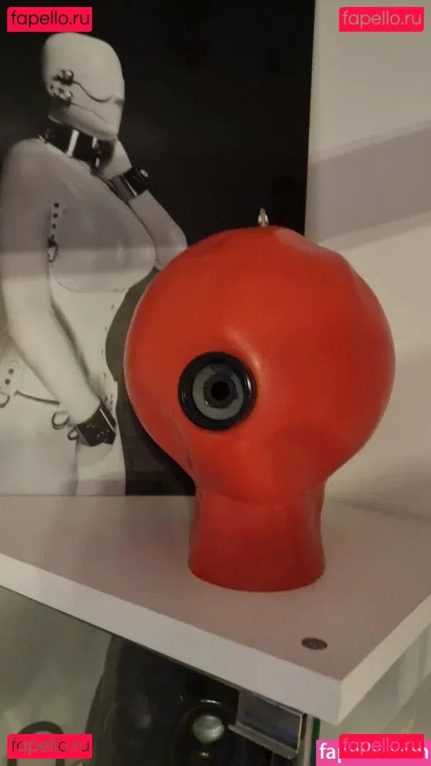 rubberdollemma Onlyfans Photo Gallery 