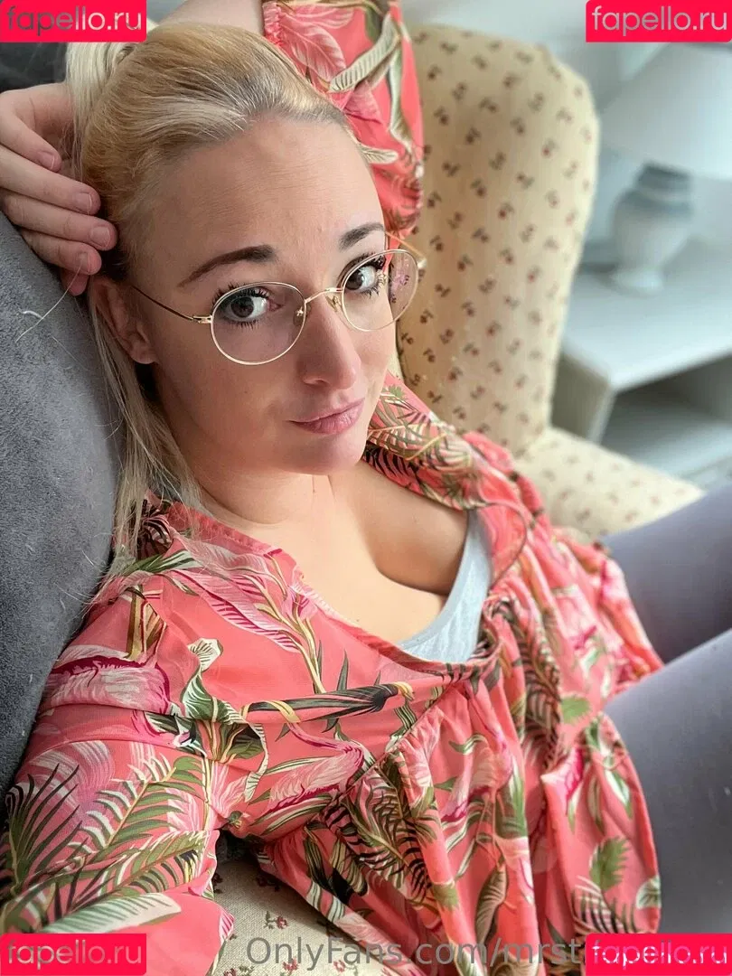 mrstittykatty Onlyfans Photo Gallery 