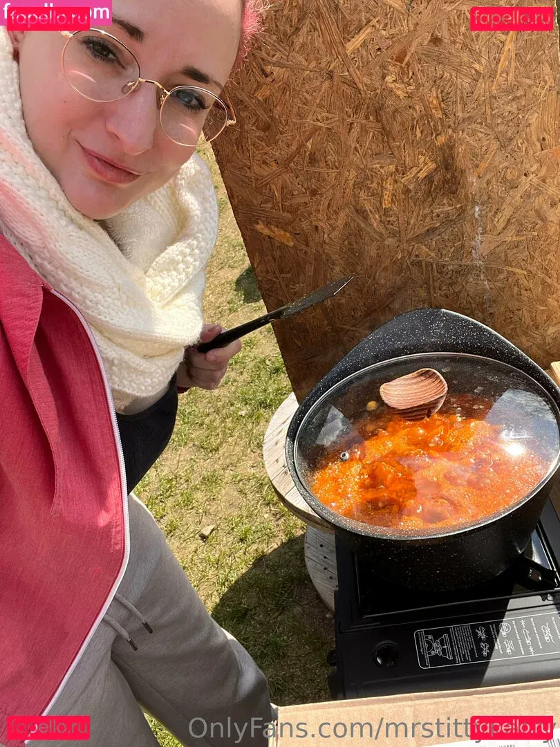 mrstittykatty Onlyfans Photo Gallery 