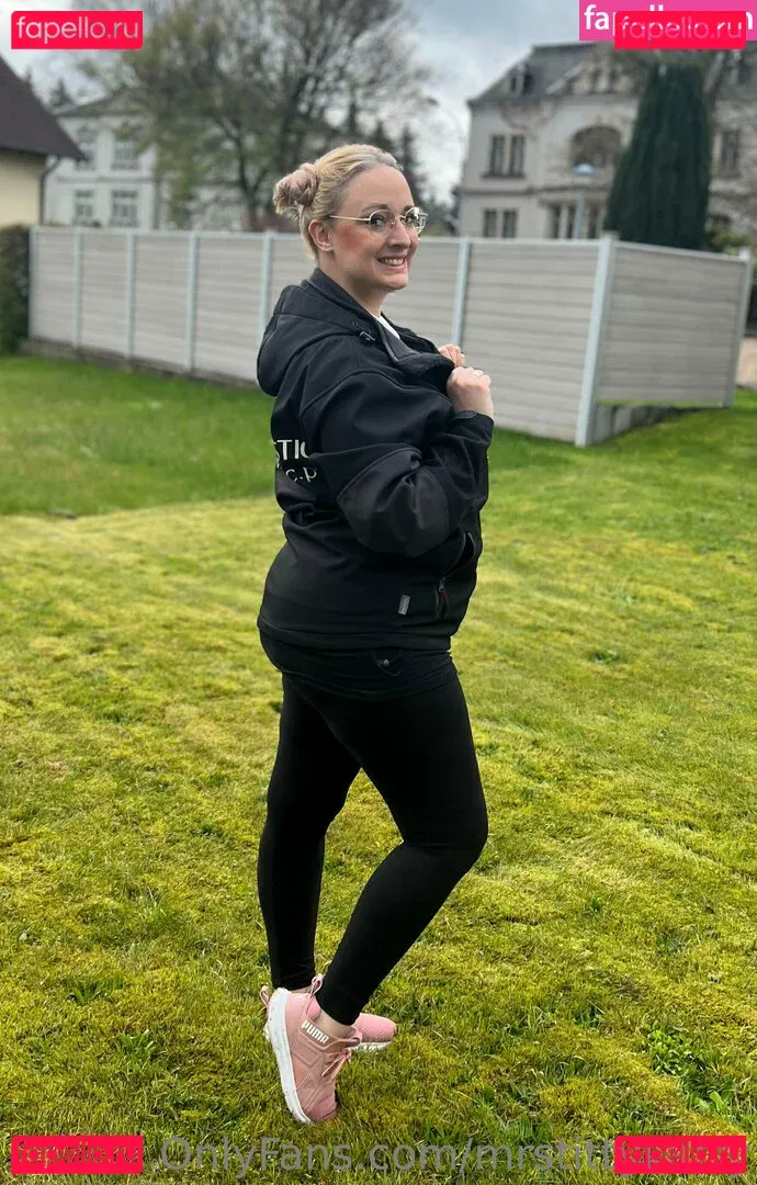 mrstittykatty Onlyfans Photo Gallery 