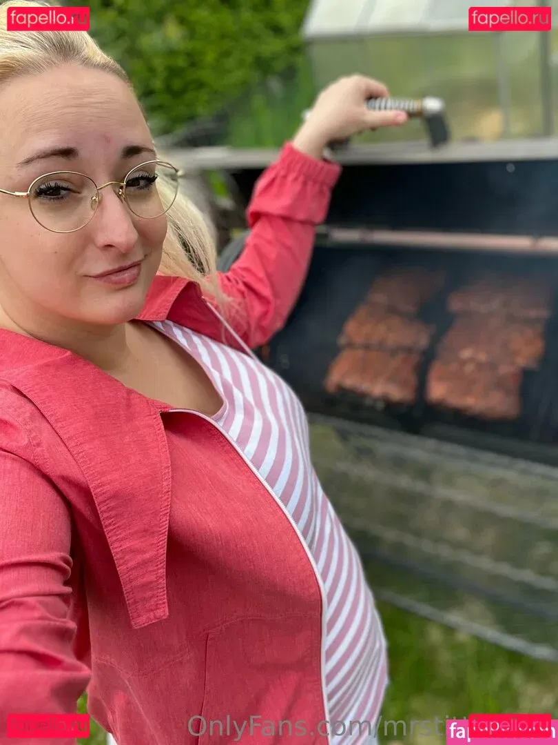 mrstittykatty Onlyfans Photo Gallery 