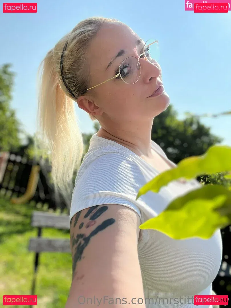 mrstittykatty Onlyfans Photo Gallery 