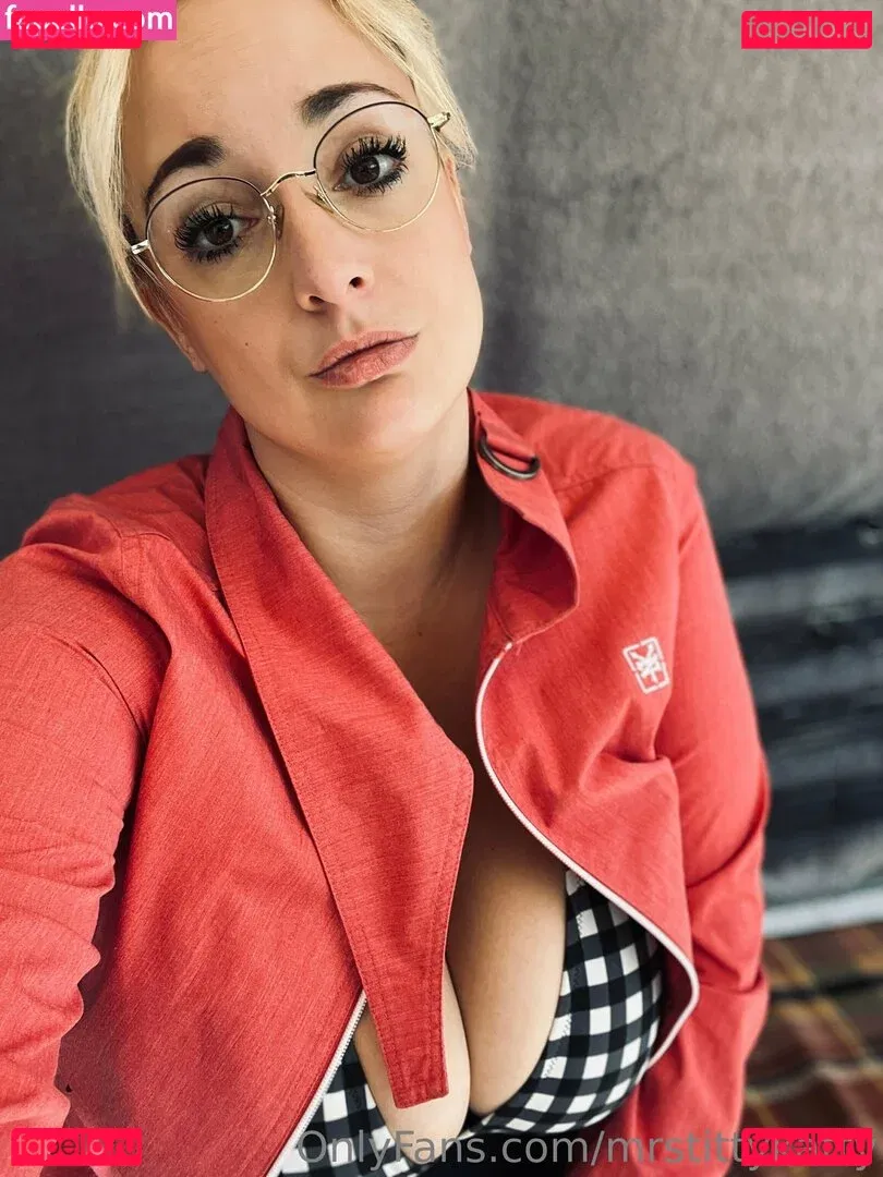 mrstittykatty Onlyfans Photo Gallery 