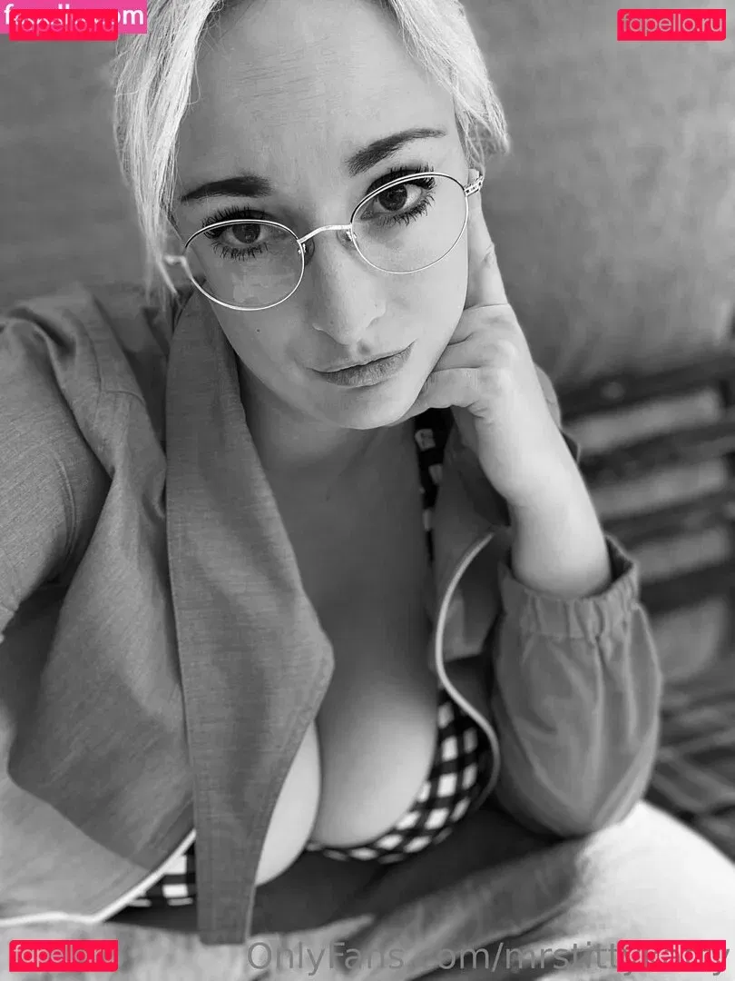 mrstittykatty Onlyfans Photo Gallery 