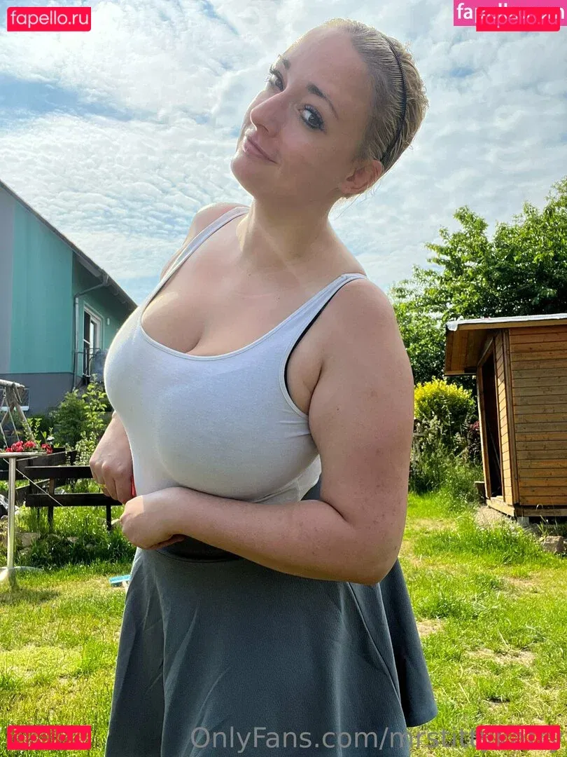 mrstittykatty Onlyfans Photo Gallery 