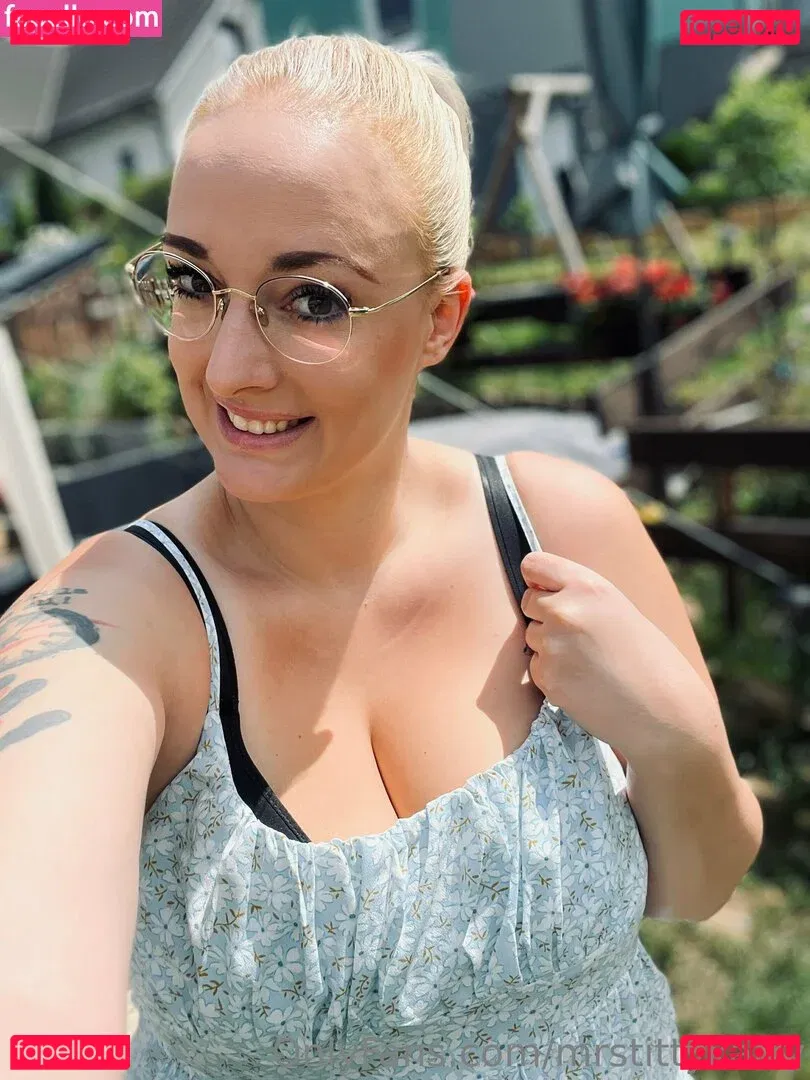 mrstittykatty Onlyfans Photo Gallery 