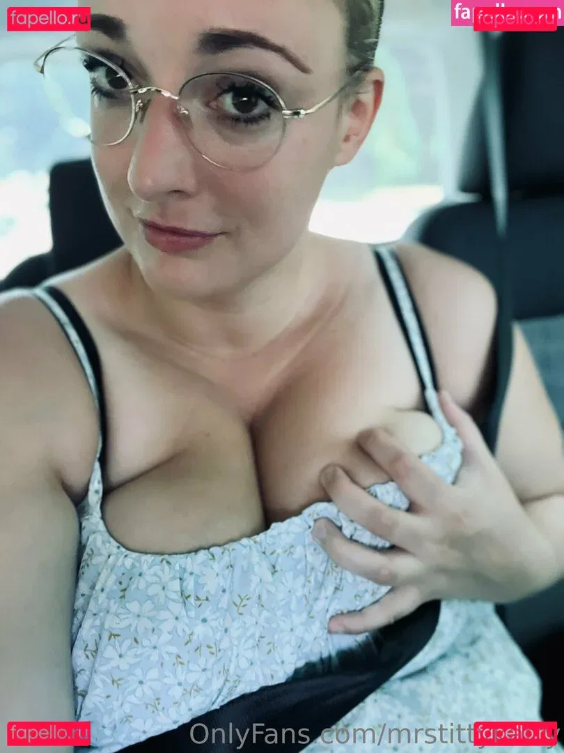 mrstittykatty Onlyfans Photo Gallery 