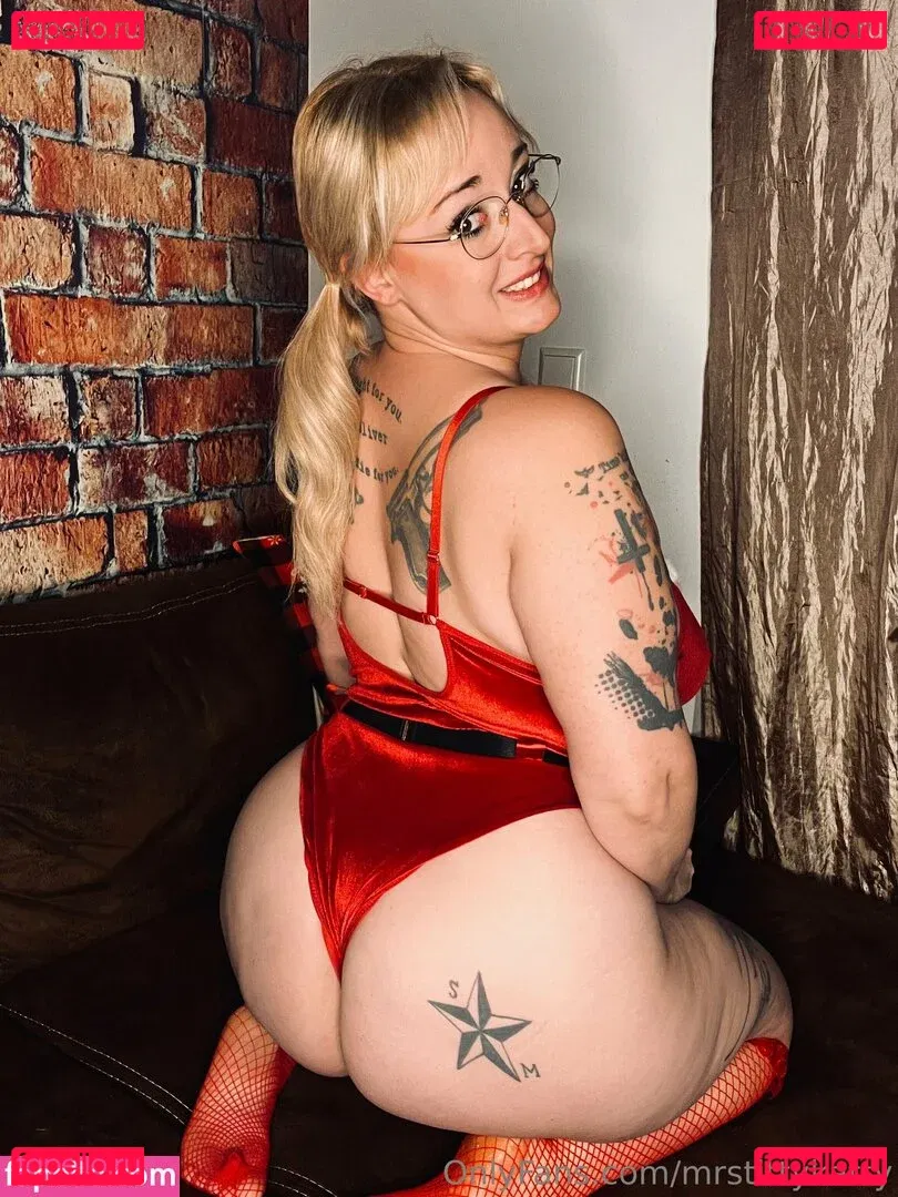 mrstittykatty Onlyfans Photo Gallery 