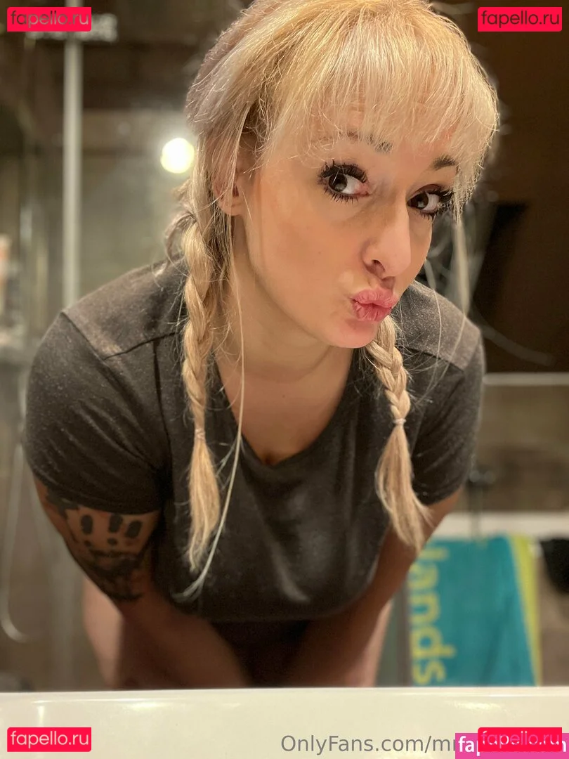 mrstittykatty Onlyfans Photo Gallery 