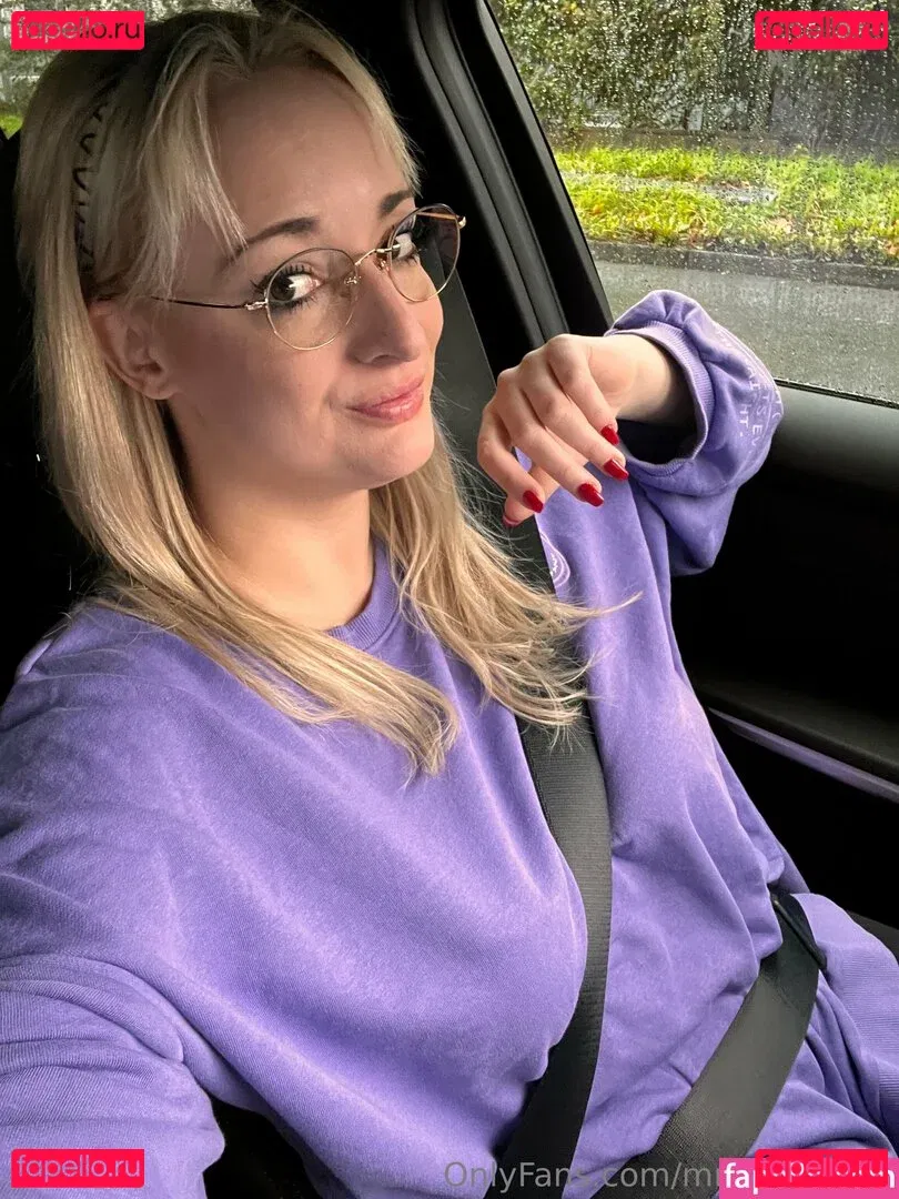 mrstittykatty Onlyfans Photo Gallery 