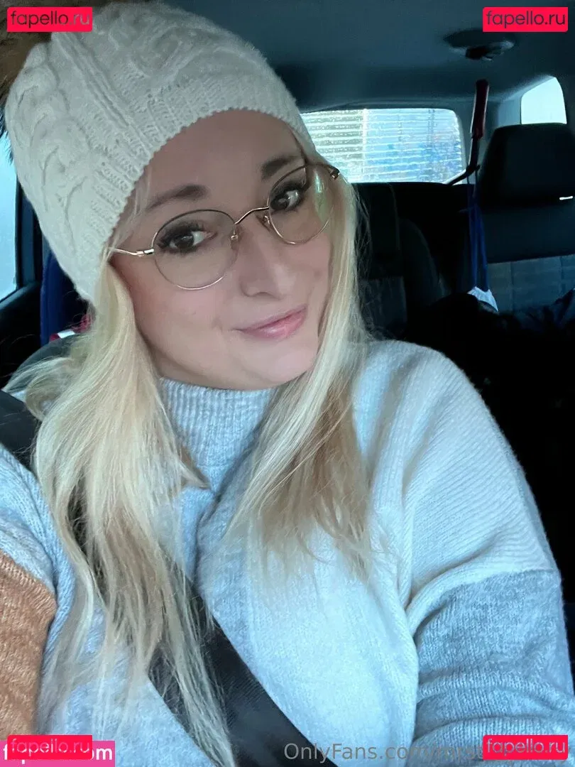 mrstittykatty Onlyfans Photo Gallery 