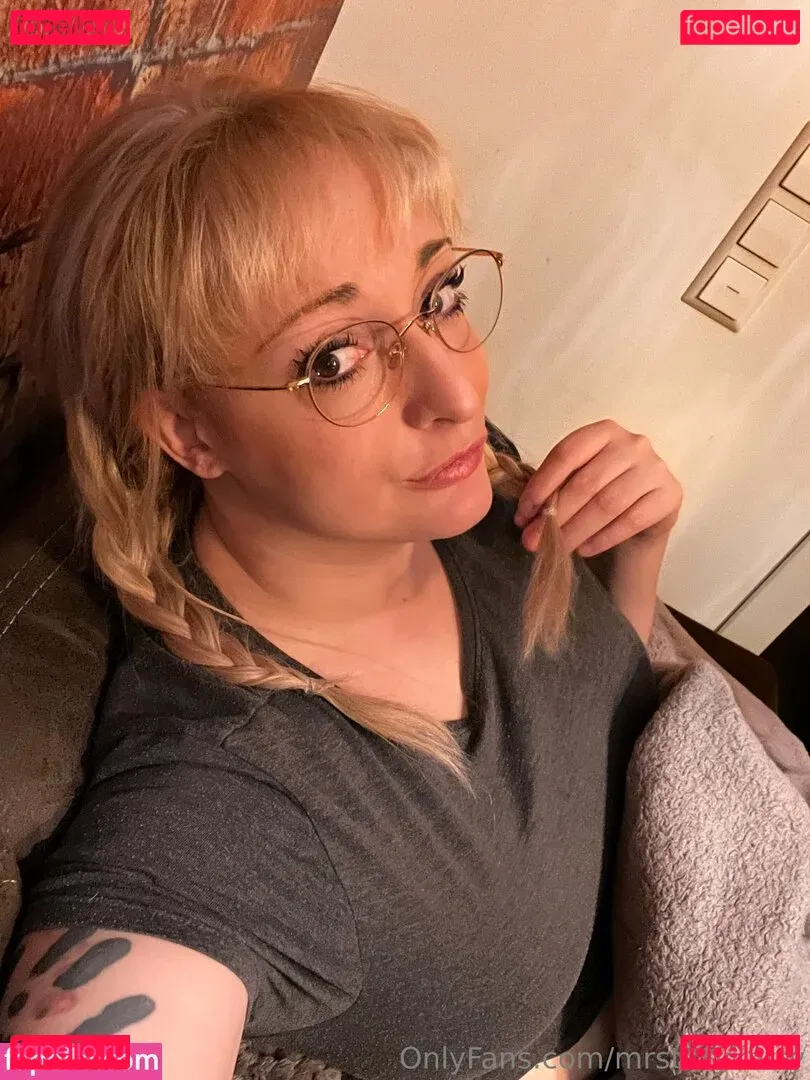 mrstittykatty Onlyfans Photo Gallery 