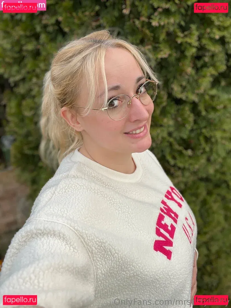 mrstittykatty Onlyfans Photo Gallery 