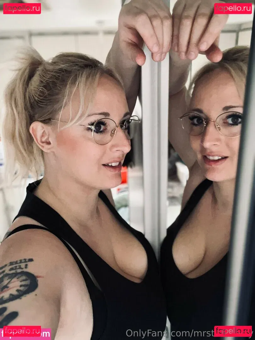 mrstittykatty Onlyfans Photo Gallery 