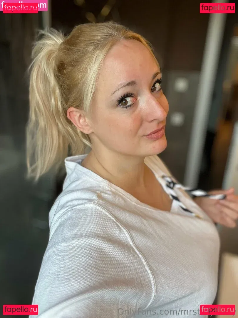 mrstittykatty Onlyfans Photo Gallery 