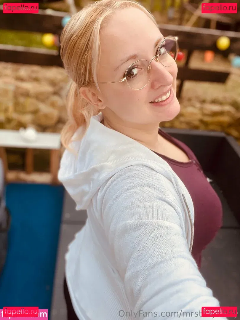 mrstittykatty Onlyfans Photo Gallery 