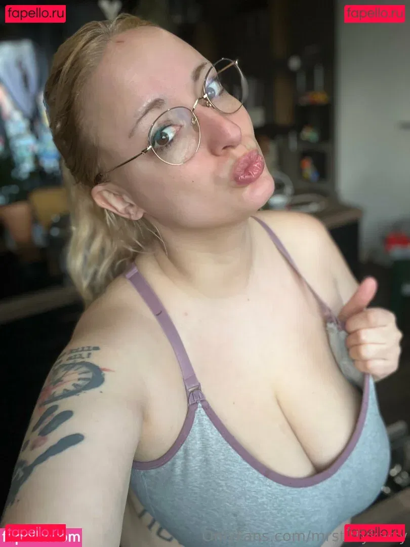 mrstittykatty Onlyfans Photo Gallery 