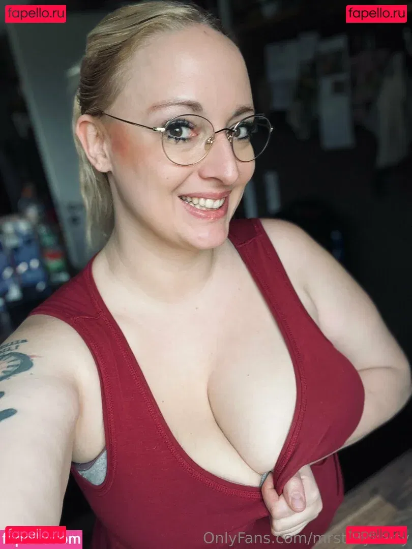 mrstittykatty Onlyfans Photo Gallery 