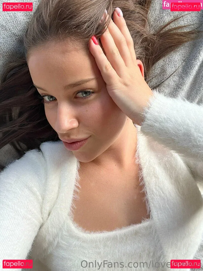 lovemeela Onlyfans Photo Gallery 