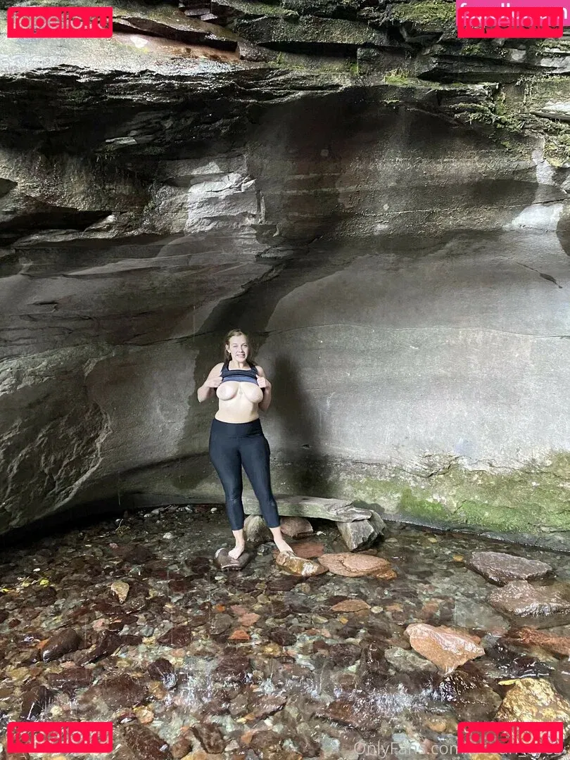 Ocean.eyes Onlyfans Photo Gallery 