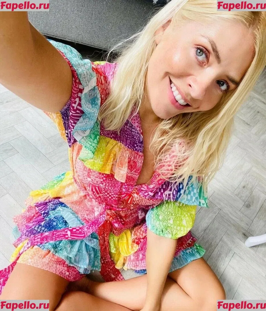 Holly Willoughby Onlyfans Photo Gallery 