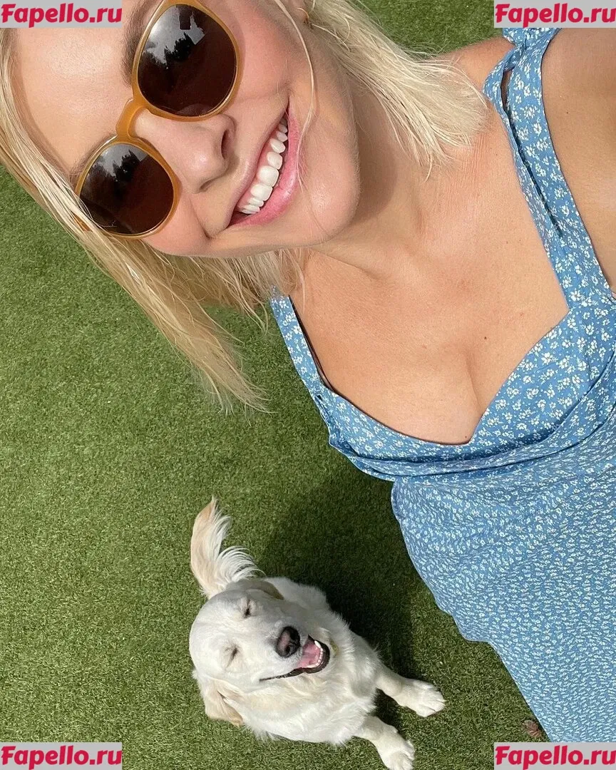 Holly Willoughby Onlyfans Photo Gallery 