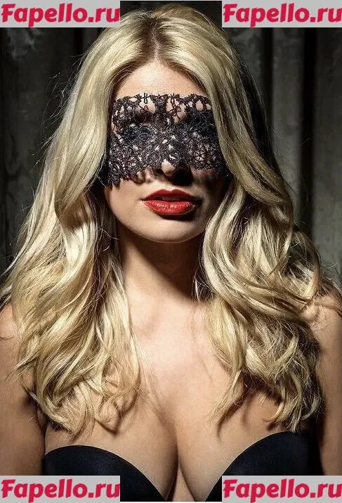 Holly Willoughby Onlyfans Photo Gallery 