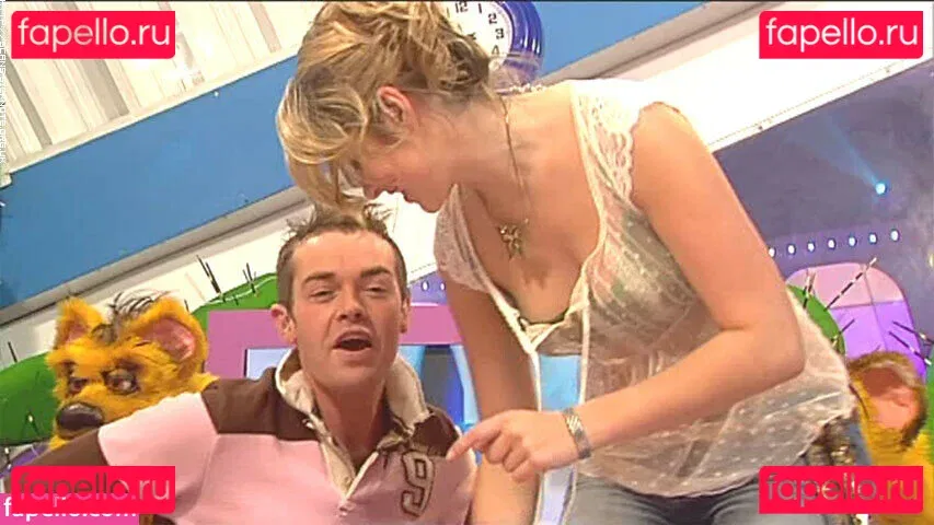 Holly Willoughby Onlyfans Photo Gallery 