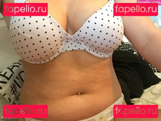 Holly Willoughby Onlyfans Photo Gallery 