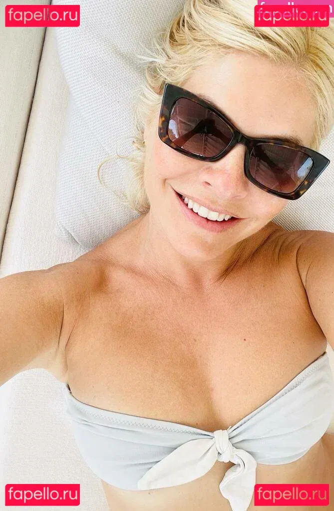 Holly Willoughby Onlyfans Photo Gallery 