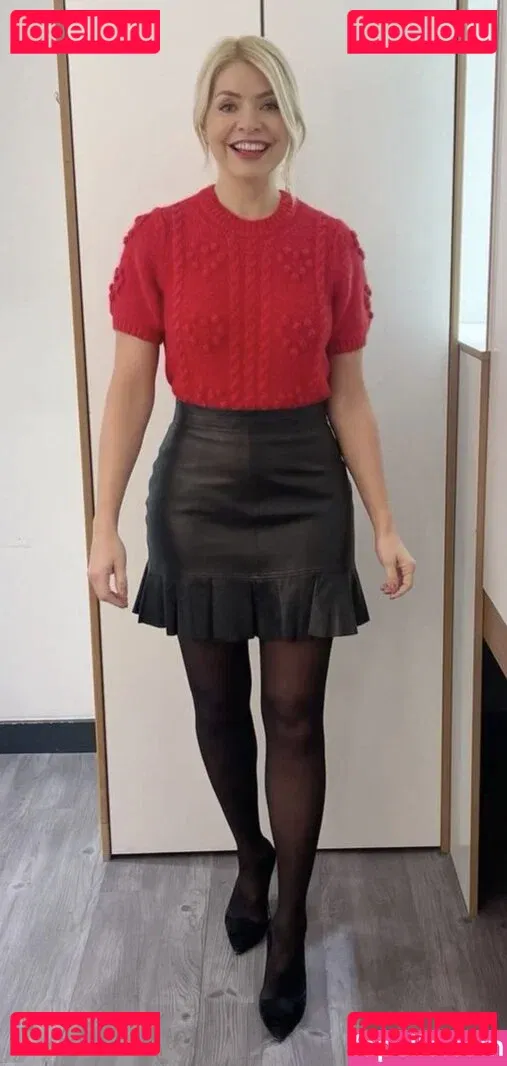 Holly Willoughby Onlyfans Photo Gallery 