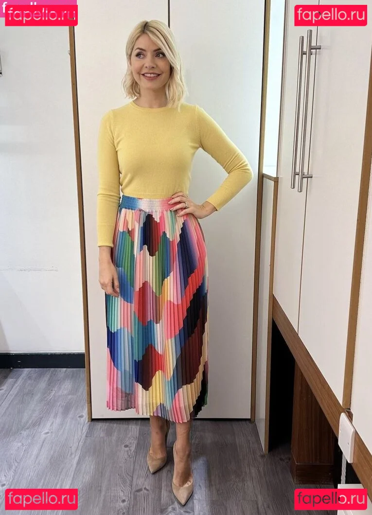 Holly Willoughby Onlyfans Photo Gallery 