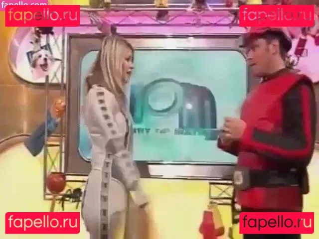 Holly Willoughby Onlyfans Photo Gallery 