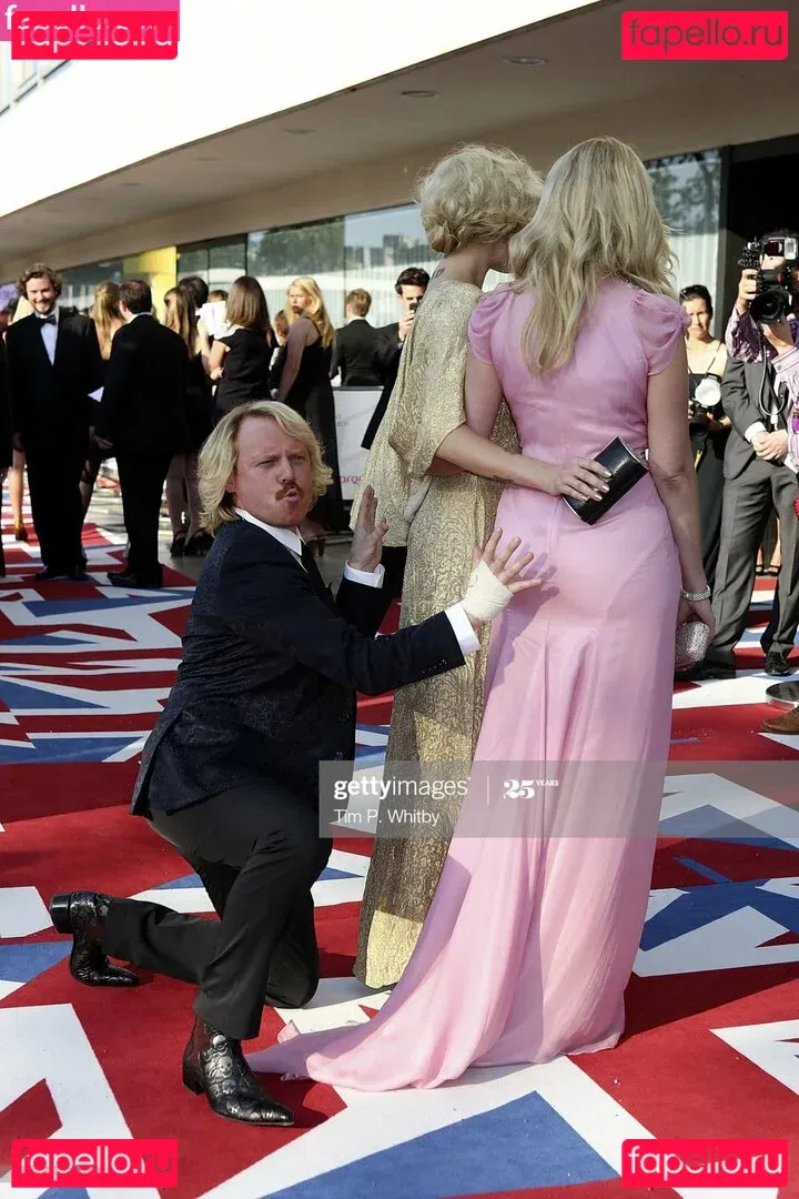 Holly Willoughby Onlyfans Photo Gallery 