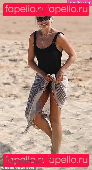 Holly Willoughby Onlyfans Photo Gallery 