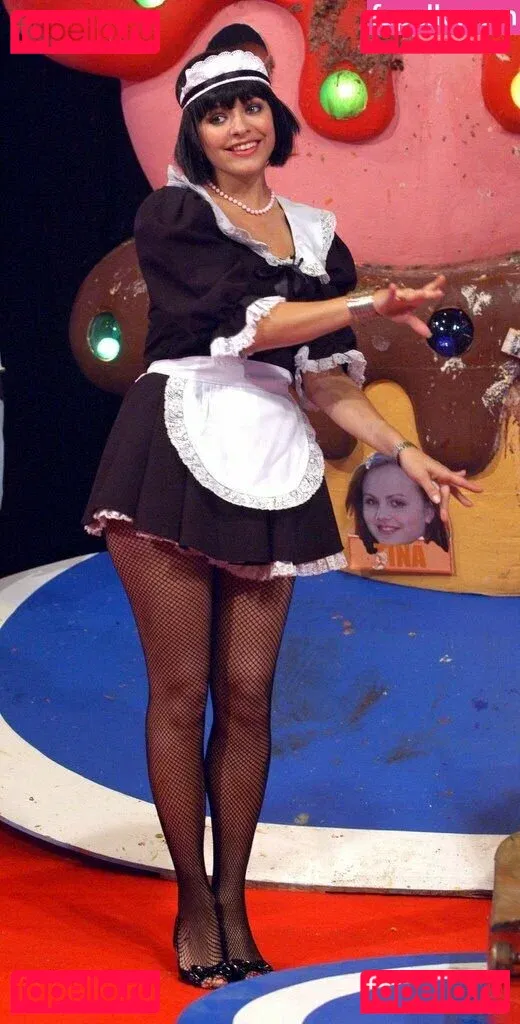 Holly Willoughby Onlyfans Photo Gallery 