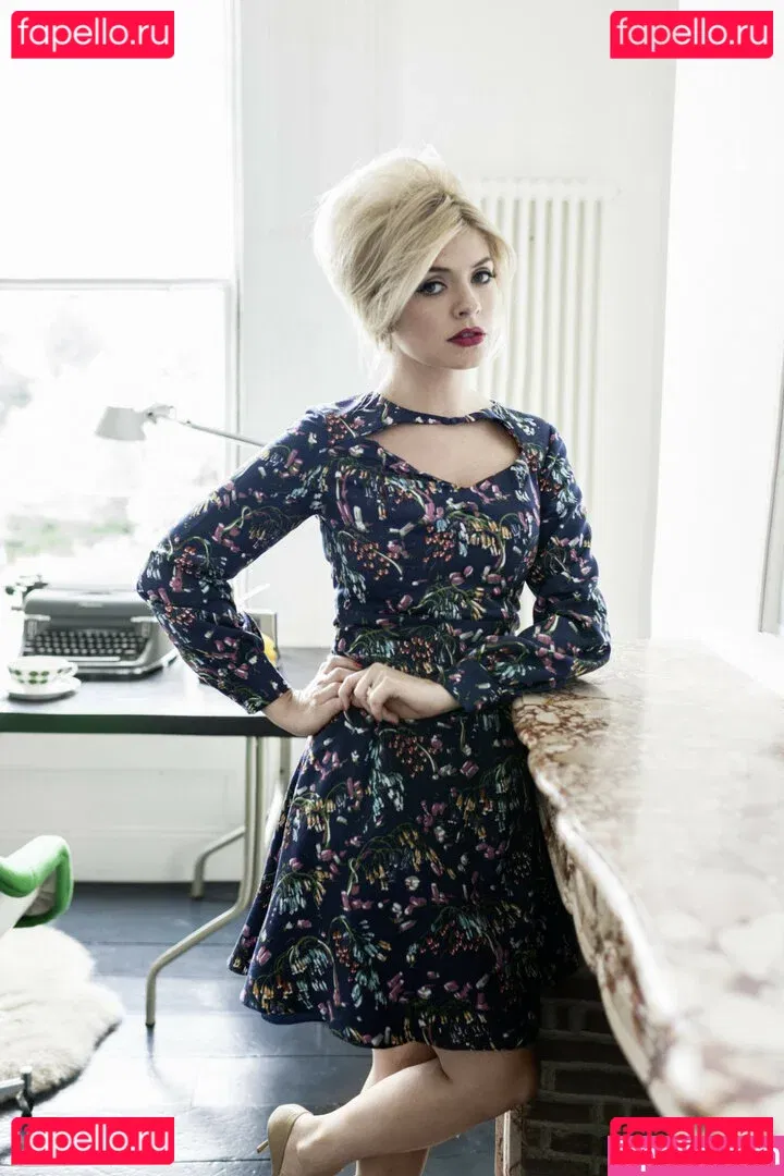 Holly Willoughby Onlyfans Photo Gallery 