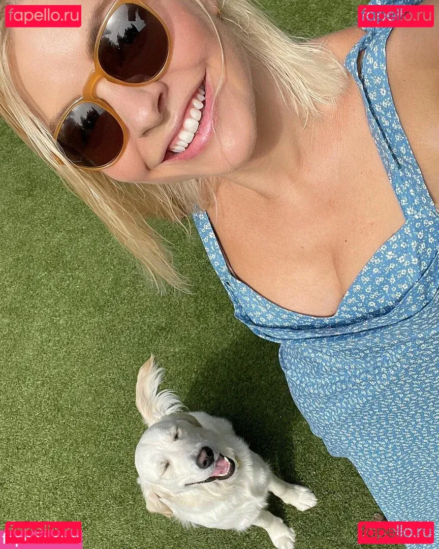 Holly Willoughby Onlyfans Photo Gallery 