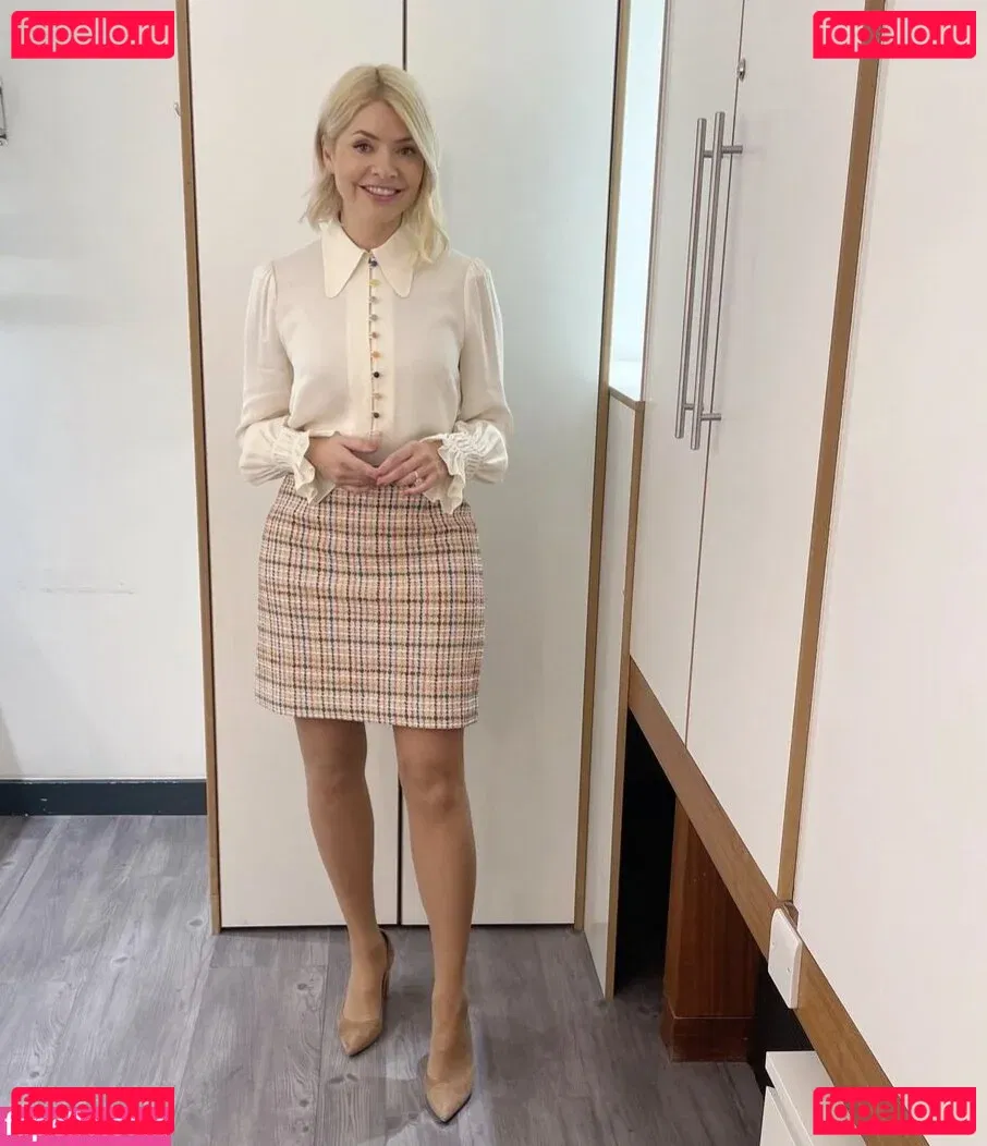 Holly Willoughby Onlyfans Photo Gallery 