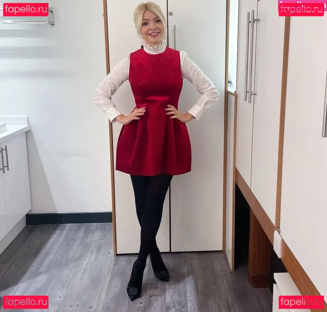 Holly Willoughby Onlyfans Photo Gallery 