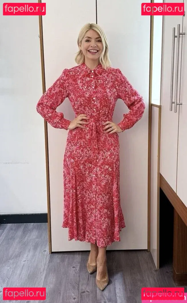 Holly Willoughby Onlyfans Photo Gallery 