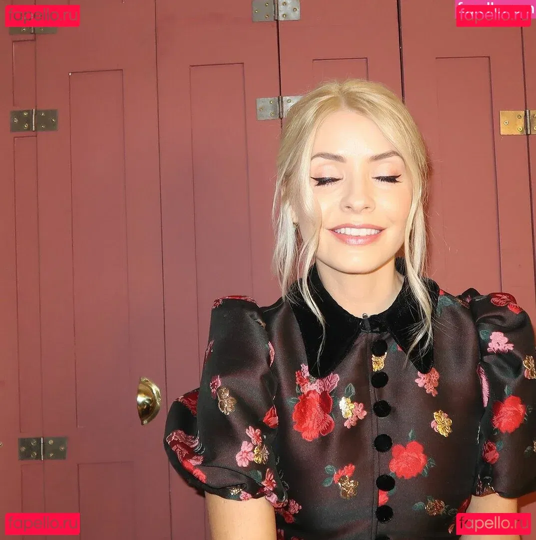 Holly Willoughby Onlyfans Photo Gallery 