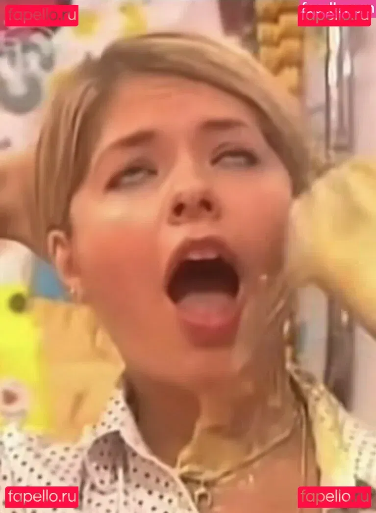 Holly Willoughby Onlyfans Photo Gallery 