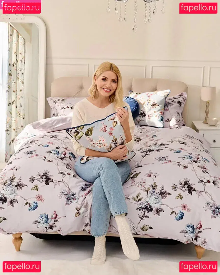 Holly Willoughby Onlyfans Photo Gallery 