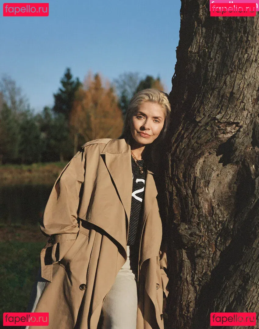 Holly Willoughby Onlyfans Photo Gallery 